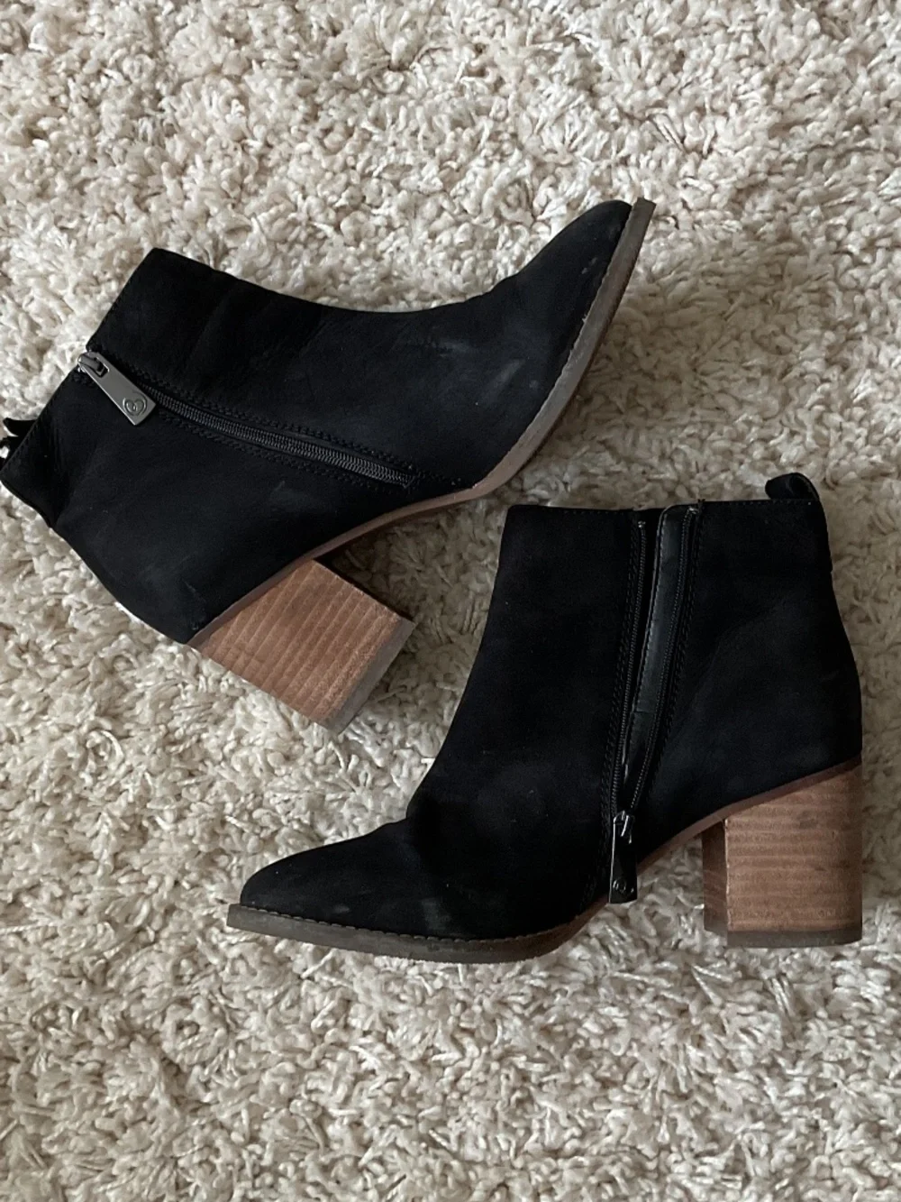 🐣Blondo Nina Whipstitch Waterproof Black Suede Bootie - size 8 - Picture 4 of 8